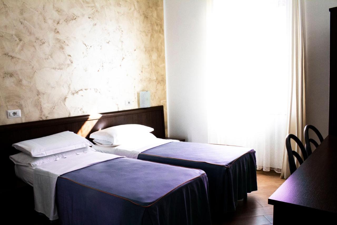 Hotel Capri Рим Экстерьер фото